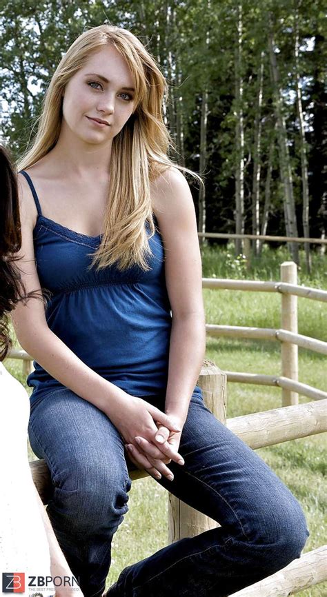 Amber Marshall Nude Porn Videos 